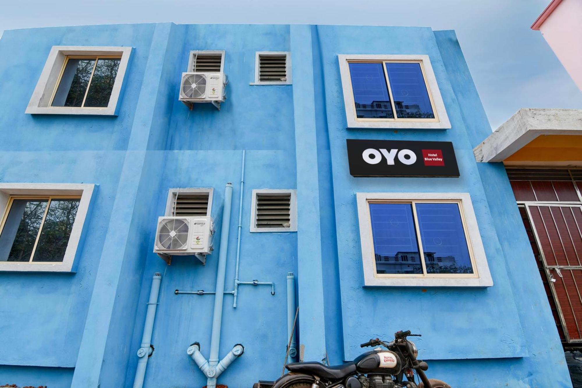 Hotel O Blue Valley Khandagiri Esterno foto